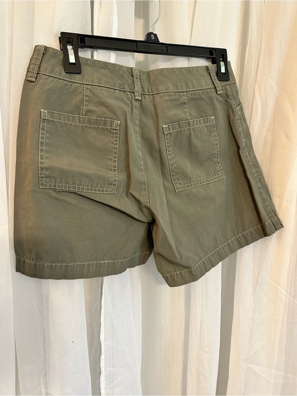 Dockers Women's Army Green Shorts 100% cotton - Picture 4 of 10